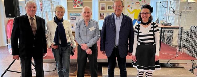 Retour sur la Fête du Timbre 2025 : Jonglerie et Acrobatie au Pavillon Maurice De Vlaminck